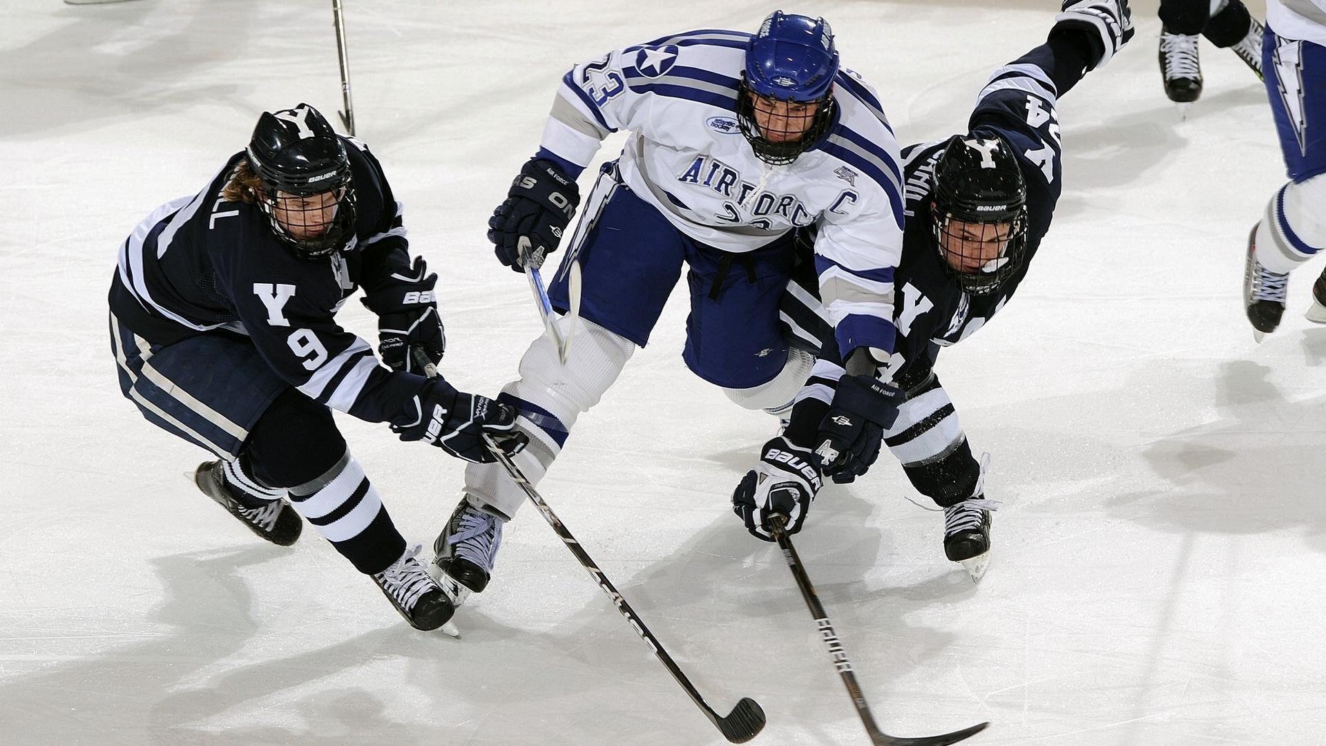 kaiyun体育综合-足球场上的激烈角逐，看谁能夺得胜利！，足球场激励视频